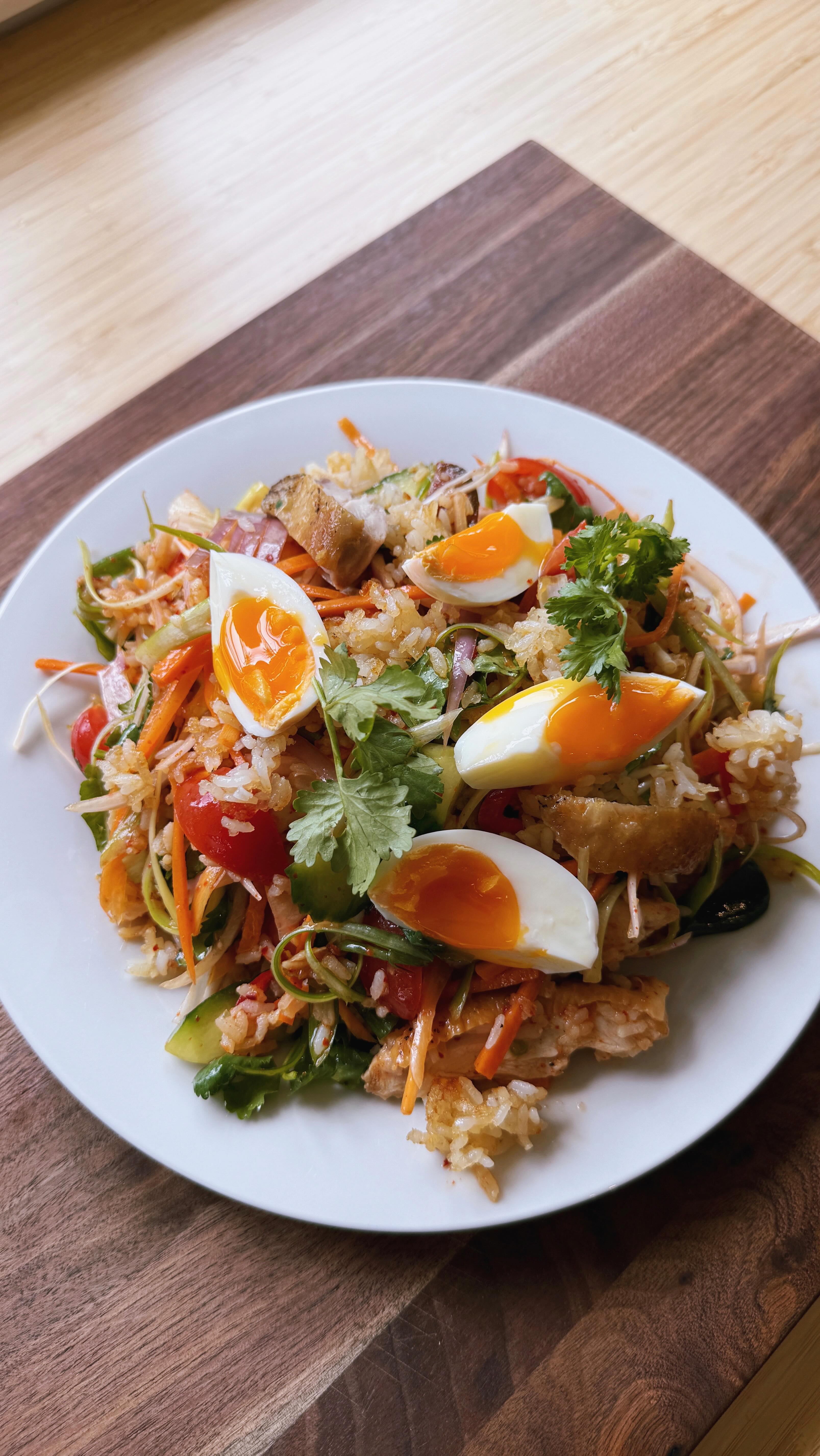 Instagram post by @brendan_pang for HexClad. Caption reads: CRISPY RICE AND CHICKEN SALAD 🥗🍗🔥 Golden,....