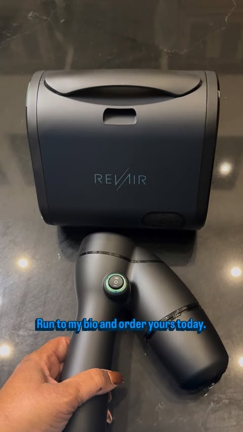 Instagram post by @chitowntina for RevAir. Caption reads: [...] seen my natural curl pattern in YEARS… until....