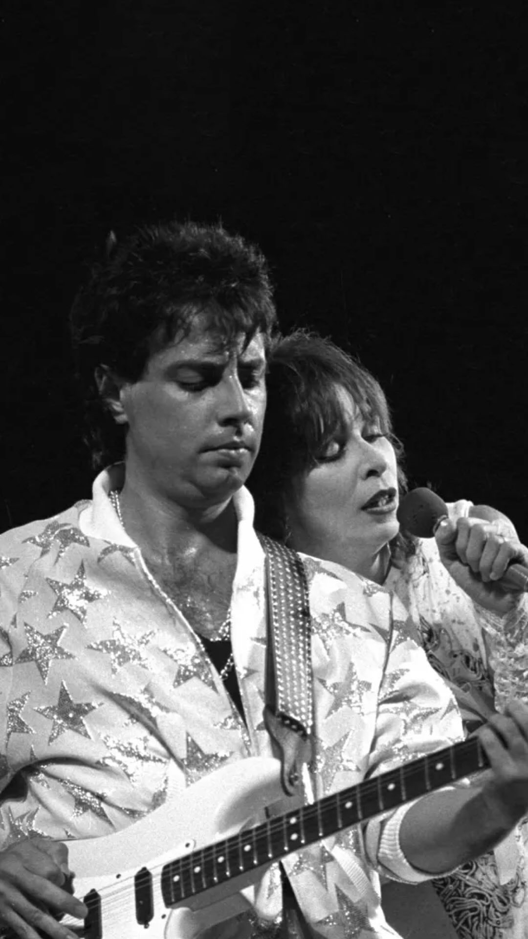 Instagram post by @roberto_de_carvalho for Deezer. Caption reads: fofoca: uma curiosidade da Rita Lee que você não....