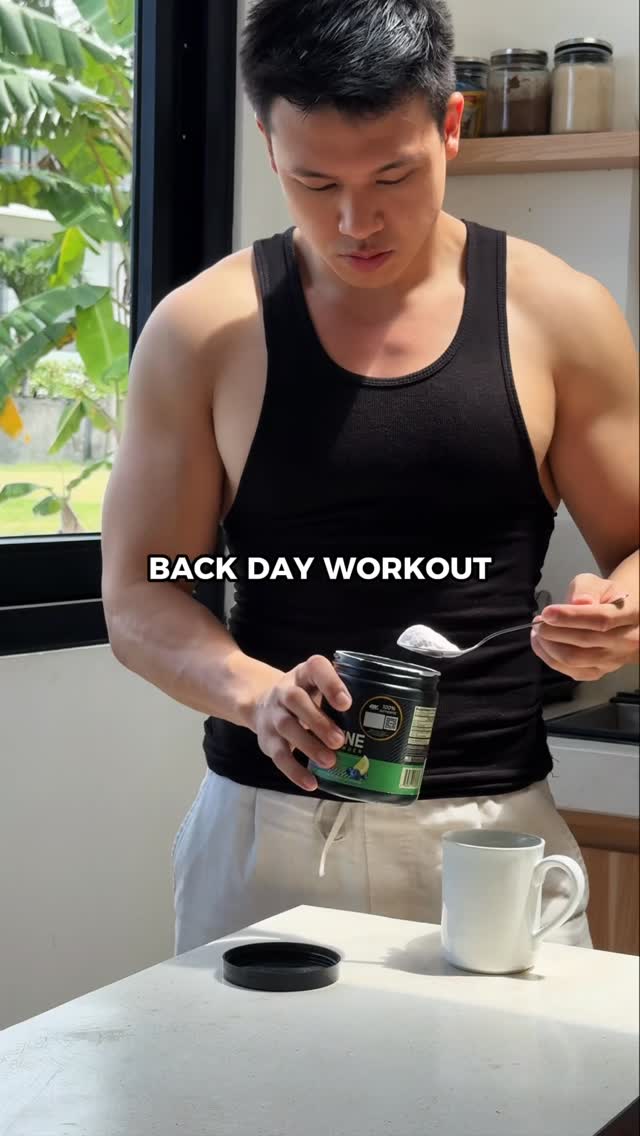 Instagram post by @asianchickenlittle for Optimum Nutrition. Caption reads: BACK DAY WORKOUT! 🔥
-
1. Machine Rows 
2. Lats....