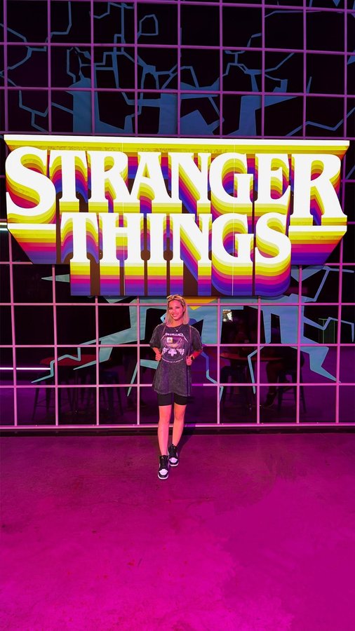 Instagram post by @catherinele for Stranger Things Experience. Caption reads: [...] games
#strangerthingsexperience, .