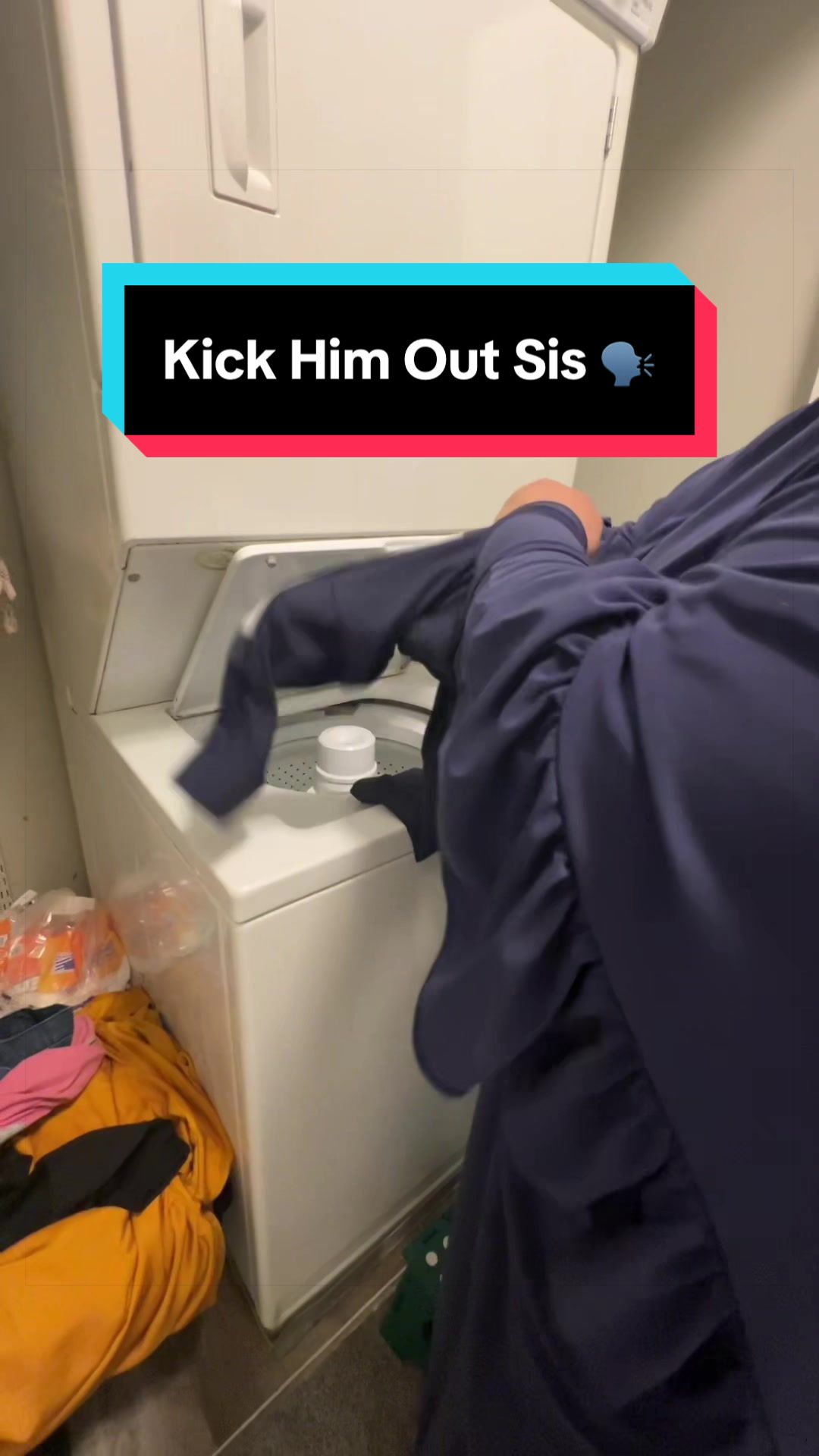 TikTok post by @_reemarose for Earth Breeze. Caption reads: [...] to your family 😷🤢🥴 Getchu some @Earth....