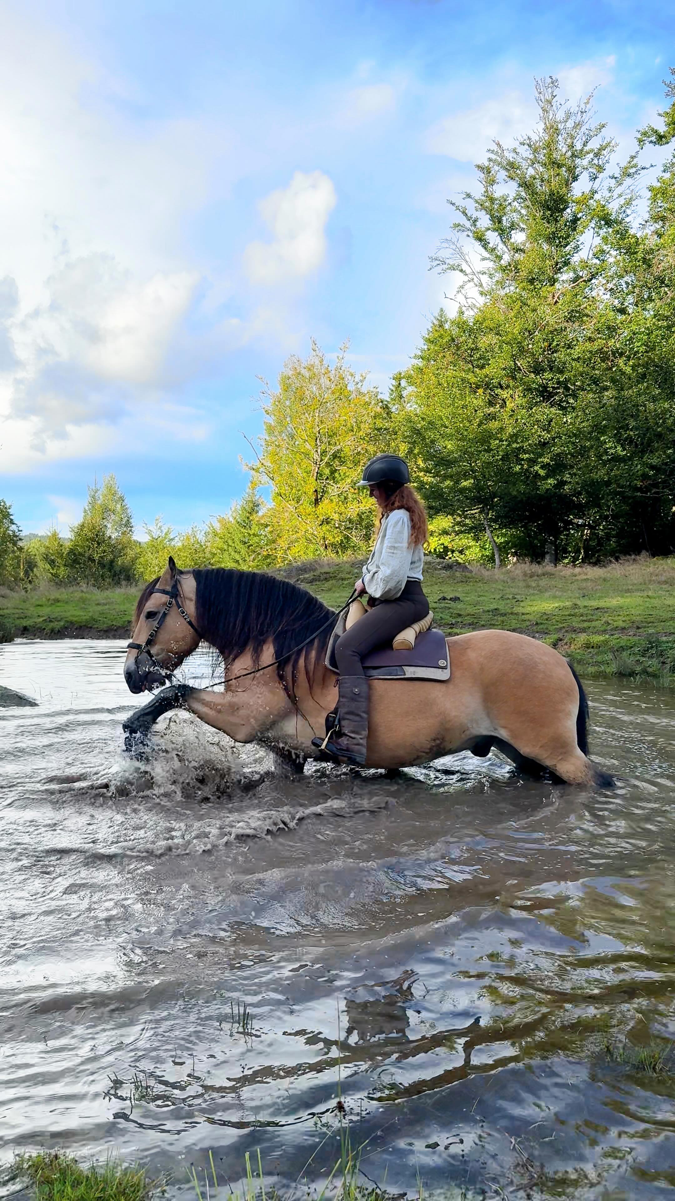 Instagram post by @matildebrandt for Scoot Boots. Caption reads: [...] the things I like the most about the....