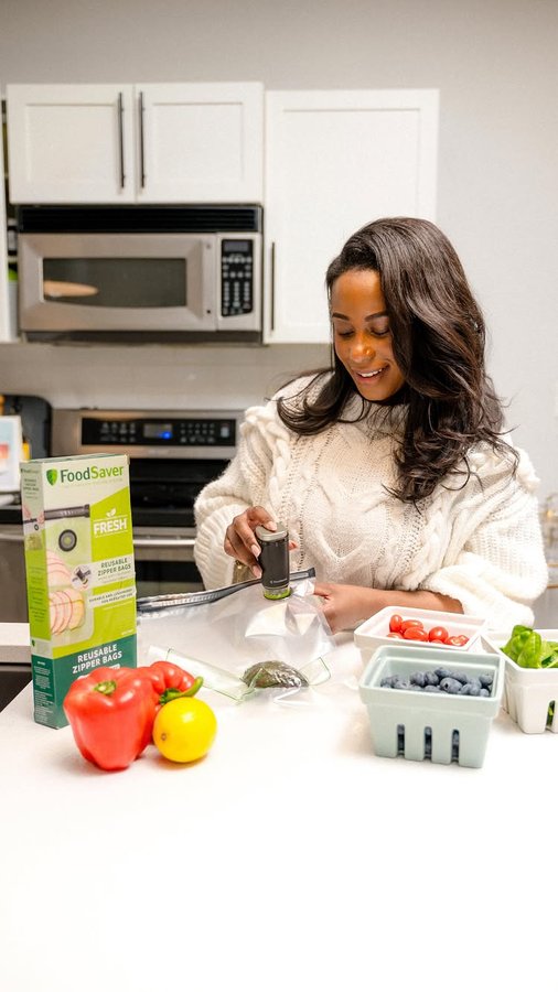 Instagram post by @joselyne.effa for FoodSaver. Caption reads: [...] storage methods would do against a FoodSaver....