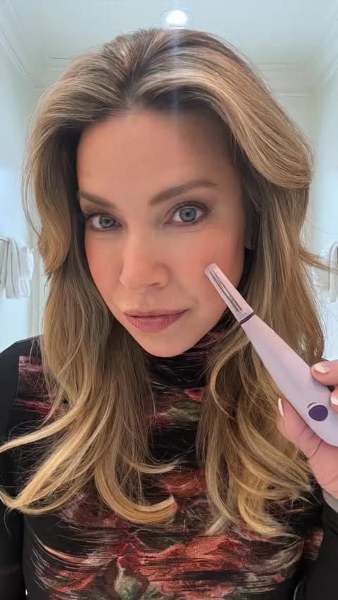 Instagram post by @therealkatewillis for Michael Todd Beauty. Caption reads: [...] been using the Sonicsmooth from Michael Todd....