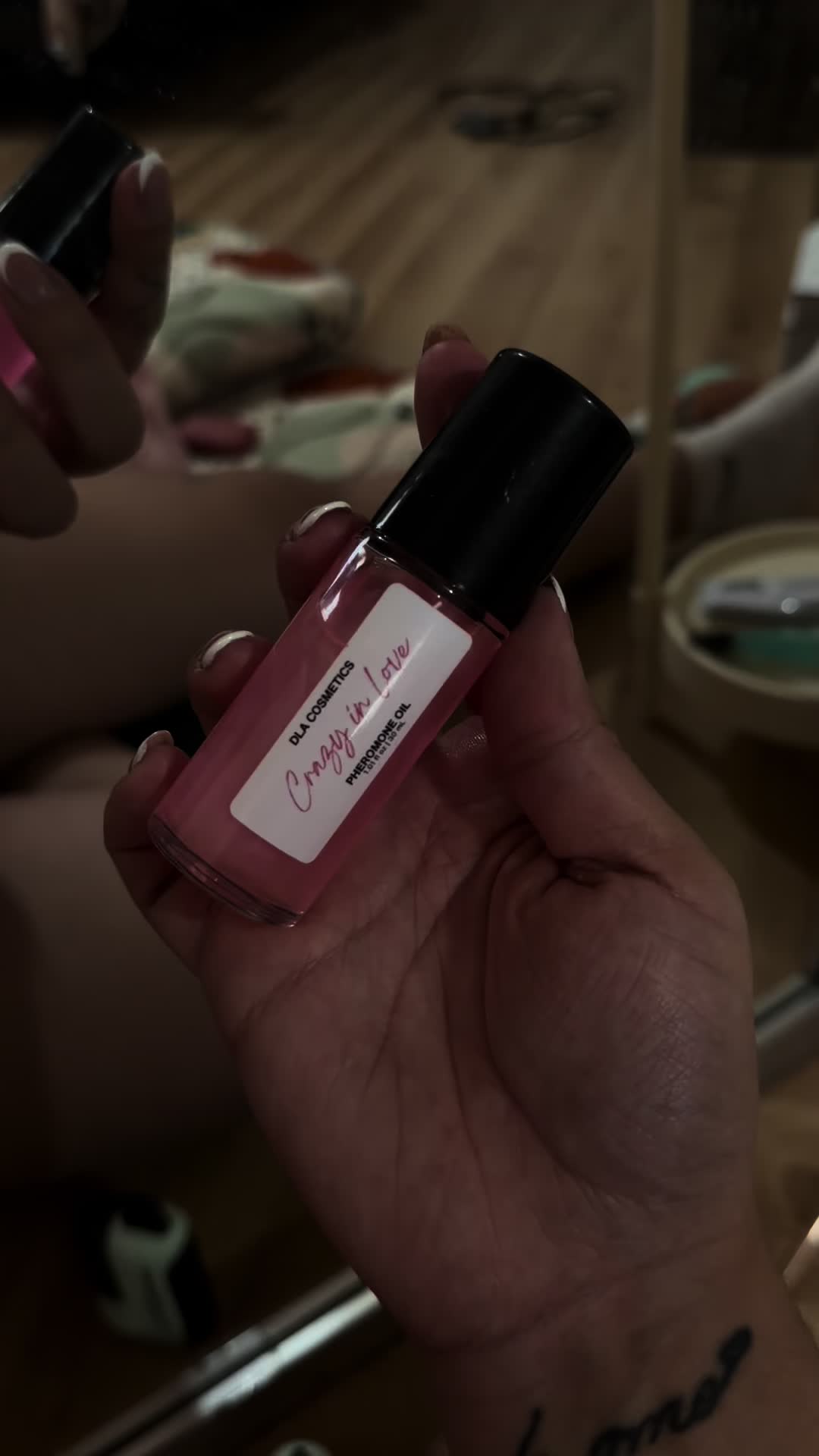 TikTok post by @olivasperla for DLA COSMETICS. Caption reads: [...] #girlthings #fyp #smellgoodfeelgood @DLA....
