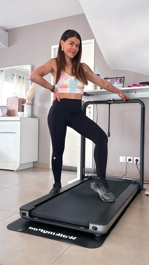 Instagram post by @oli_up for WalkingPad. Caption reads: [...] tapis de course et rameurs....