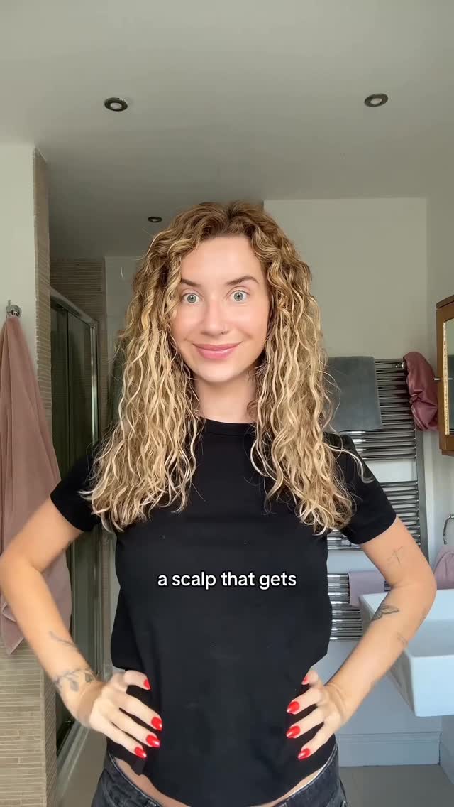 Instagram post by @summerfox___ for Batiste. Caption reads: my low maintenance hair routine over 2 weeks with....