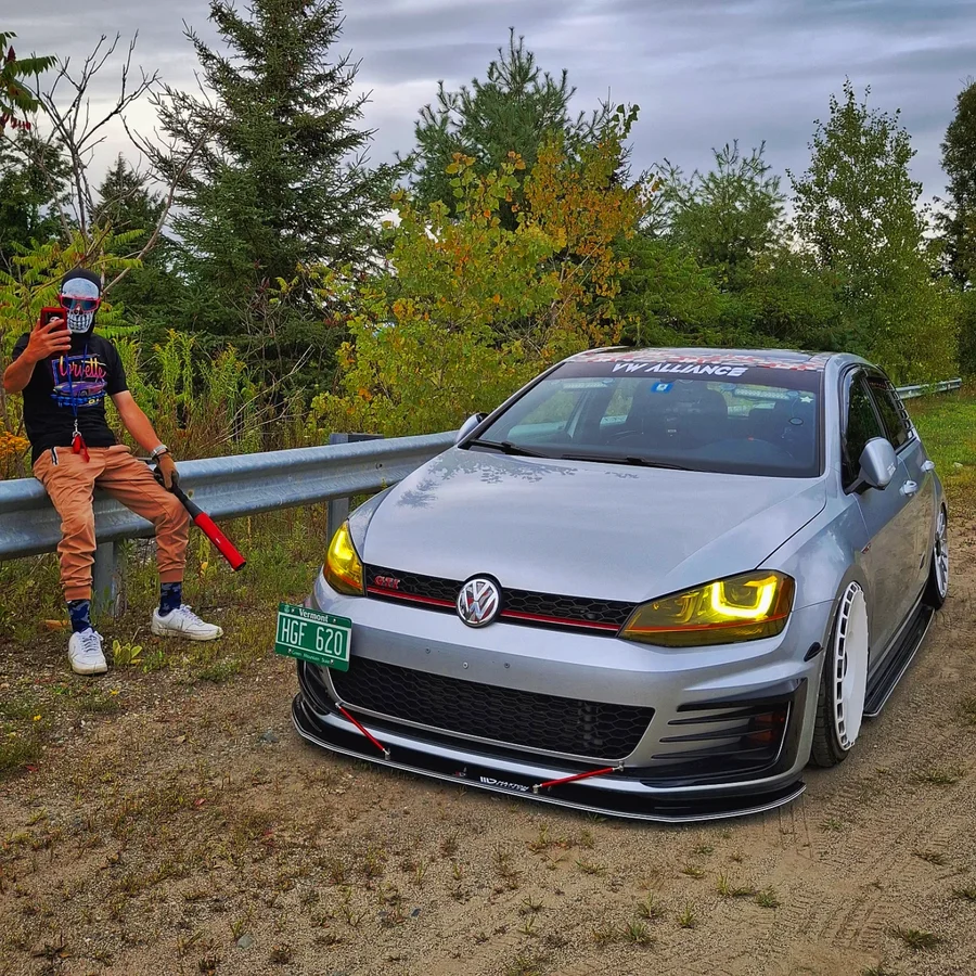 Instagram post by @allesvw for VWB. Caption reads: [...] ⬇️ 🔹️@3dcarcare 🔹️@my.loque 🔹️@vwbuilds....