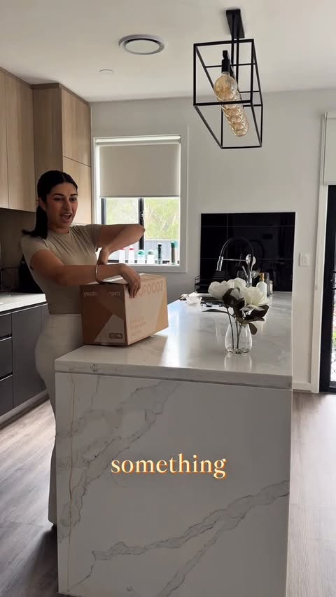 Instagram post by @sharaank for Youfoodz. Caption reads: [...] first 5 boxes with my code INFYE462....