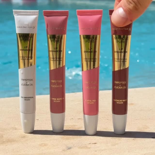 Instagram post by @maximgiacomo for Max Factor. Caption reads: ANZElGE SUMMER READY LIPS! ✨
ENDLICH SIND SIE DA:....