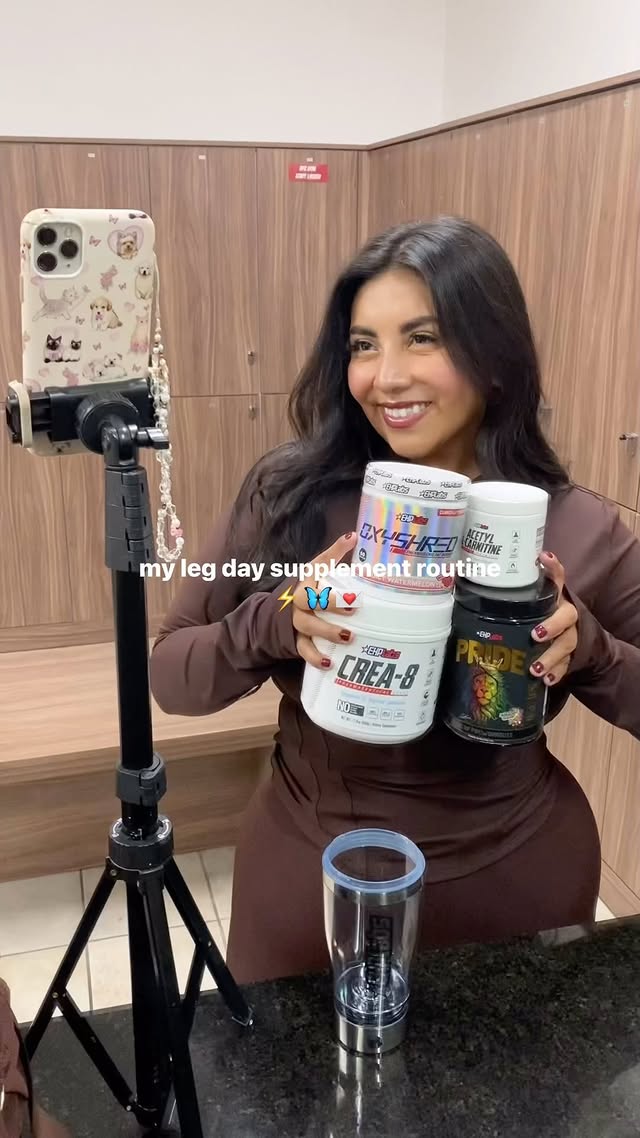 Instagram post by @diandramejia for Diosa Fit. Caption reads: leg day preworkout stack & why: 🤍⚡️⤵️ ⚡️ OxyShred....