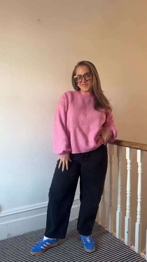 Instagram post by @thejess.jones for Lucy & Yak. Caption reads: GRWM 🩷💙 

Picked my outfit around my new....