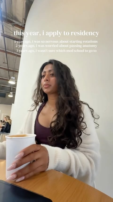 Instagram post by @med.in.sun for Fabletics. Caption reads: [...] still make it to the end!! wearing....