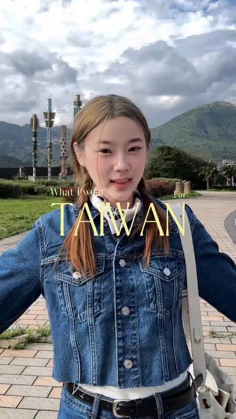 Instagram post by @pimkrp for American Eagle. Caption reads: taiwan ootd with @americaneagleth 🐠
#AEJeans....