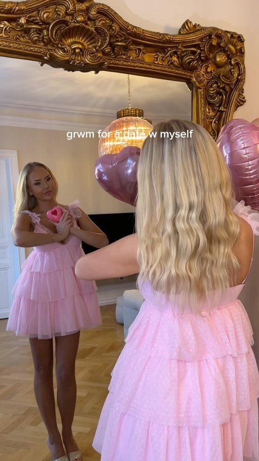 Instagram post by @tilda for Escada Fragrances. Caption reads: in paid collab with @escadafragrances 💗 grwm for....