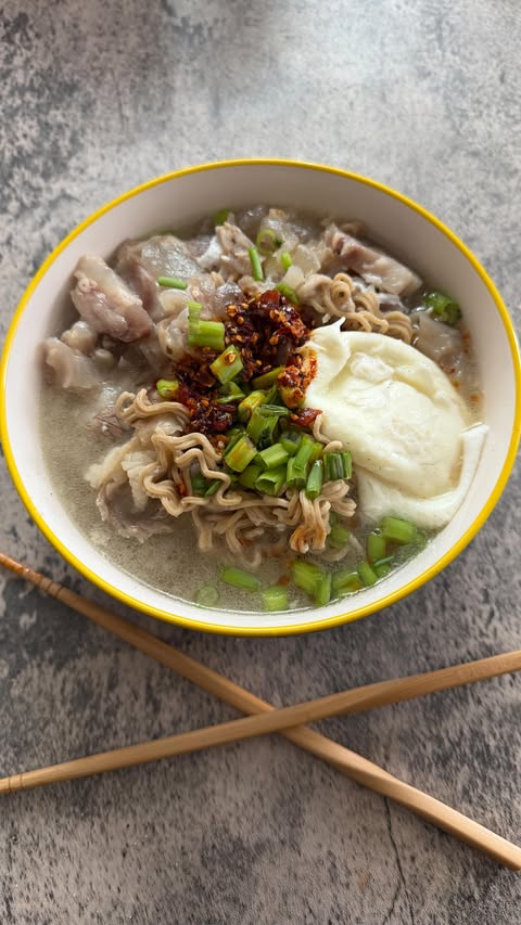 Instagram post by @keto.risa for Immieats. Caption reads: New doesn’t scare me, especially when it still....