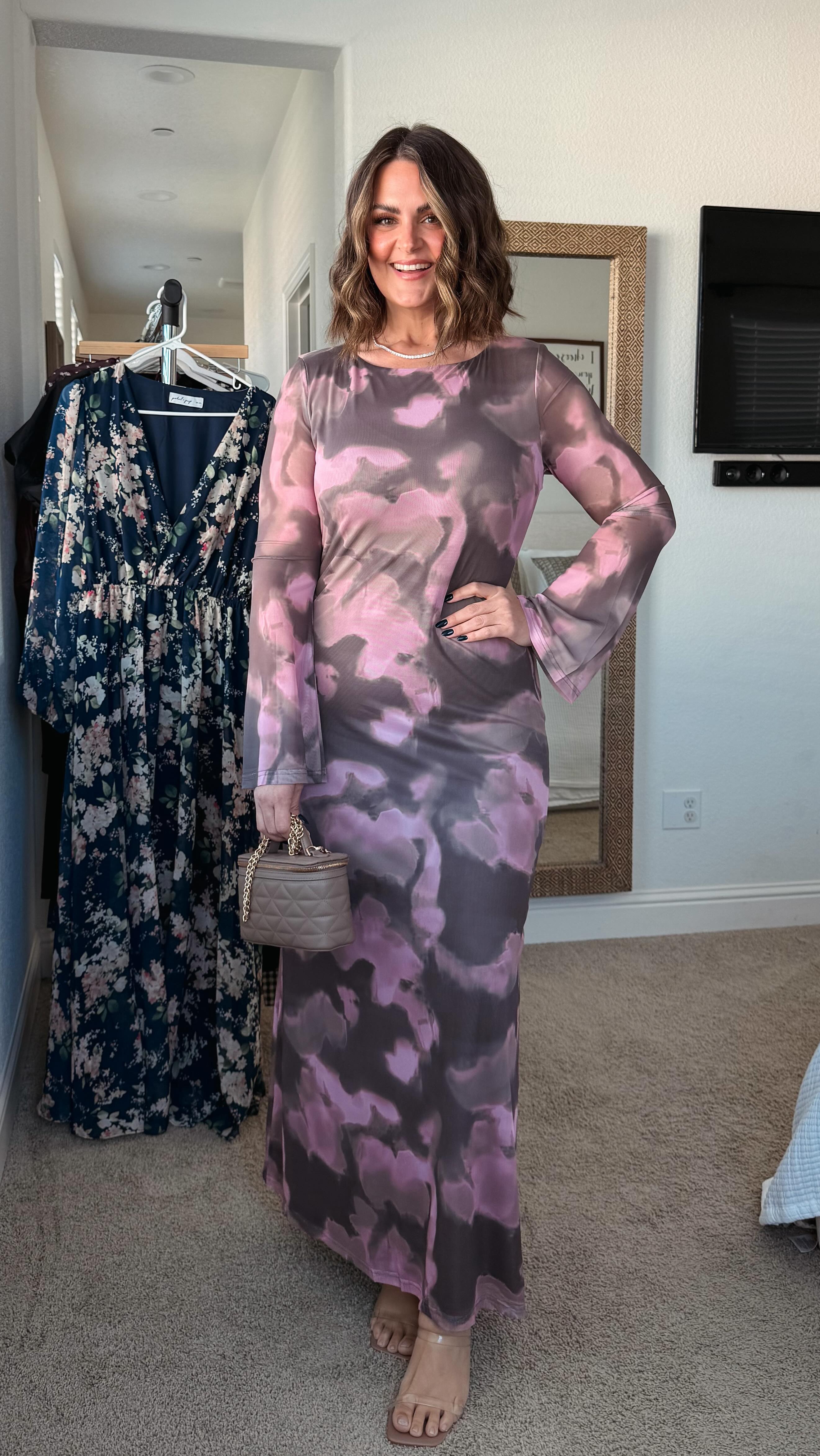 Instagram post by @itscourtneyhamilton for Petalandpup. Caption reads: Fall dresses with sleeves🍂 

Such great options....