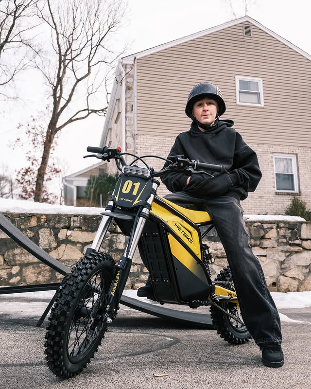 Instagram post by @oneway_lilman for Heybike. Caption reads: [...] in your area 💛🖤… The all new 52V....