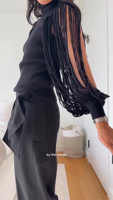 Instagram post by @judyxkam for White House Black Market. Caption reads: Outfits that work for both office and any office....