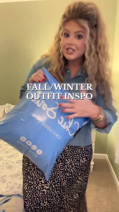 Instagram post by @savannah_parton for Chic Soul. Caption reads: ad | @shopchicsoul is ringing in all the Black....