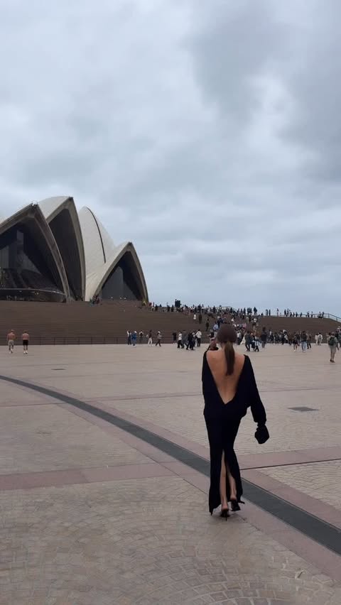 Instagram post by @rebeccalharding for Mastercard. Caption reads: Another Priceless Experience with @mastercardau at....