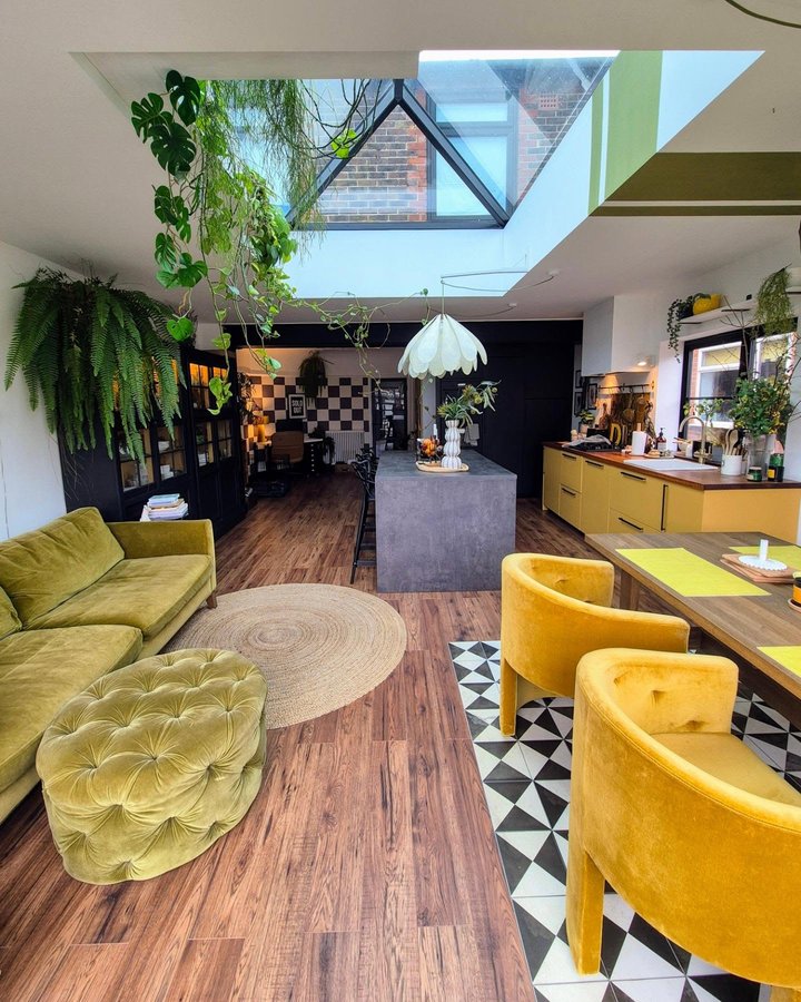 Instagram post by @agi_at_59 for Dowsing & Reynolds. Caption reads: ad-gift We haven't changed much in this space....