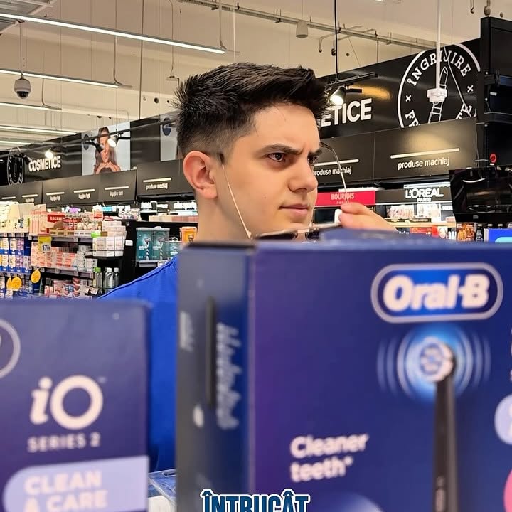 Instagram post by @leoodumitru for Oral-B. Caption reads: Am venit în inspecție prin magazine întrucât de....
