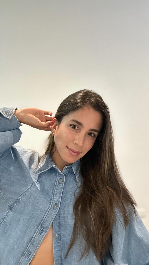 Instagram post by @manumontoyala for G-Star RAW. Caption reads: Outfits con @gstarraw_colombia.