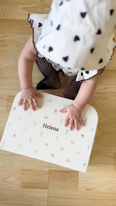 Instagram post by @im_lara_beel for Moonkie. Caption reads: Helena's solids journey with @moonkie_official....