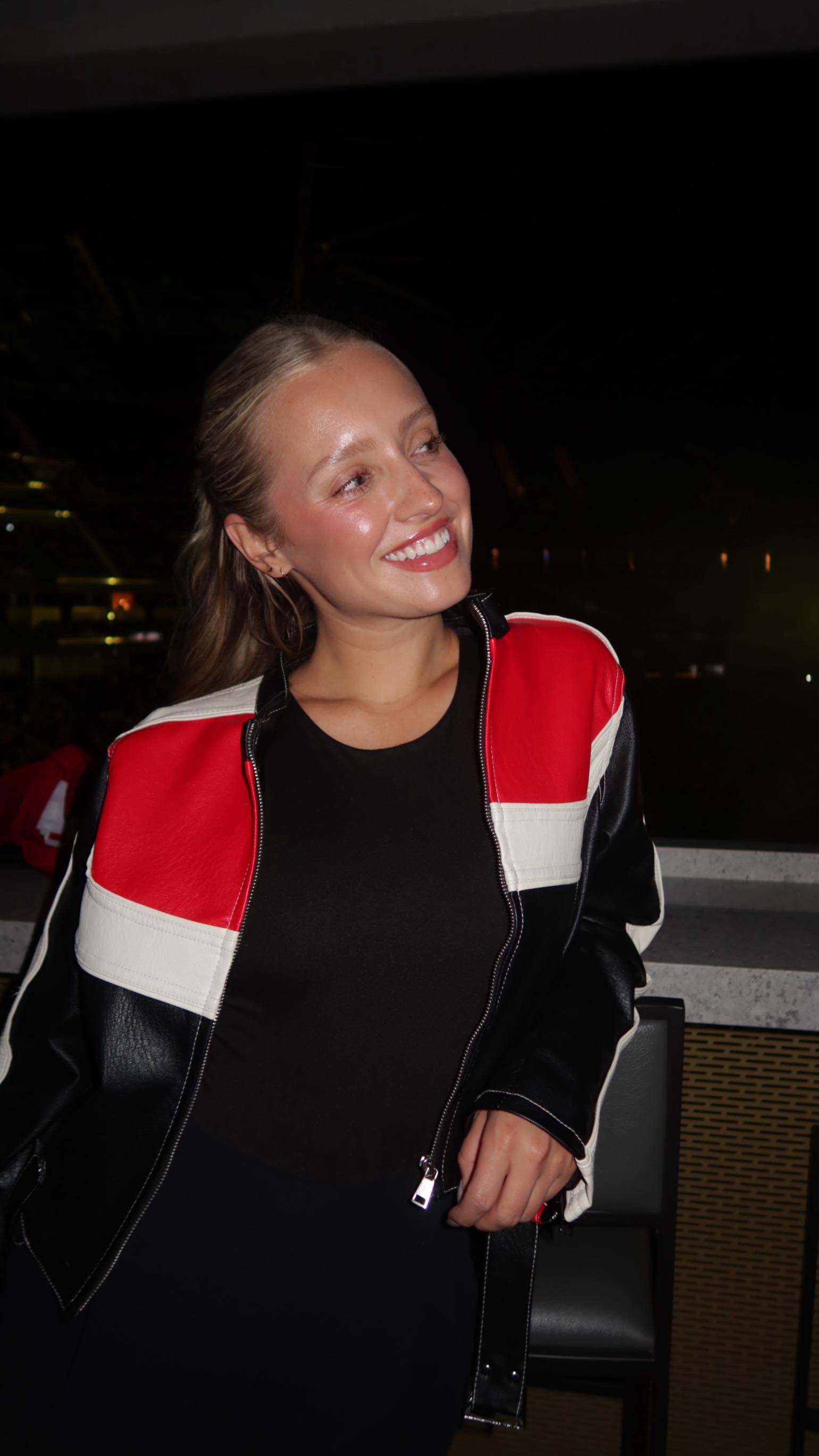 Instagram post by @daisyykent for SkinnyDipped. Caption reads: your sign to make a boo basket 👻🎃👻🧡....