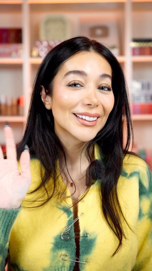 Instagram post by @herosheemaz for Huda Beauty. Caption reads: [...] sticks by @toofaced 

Liquid blush by....