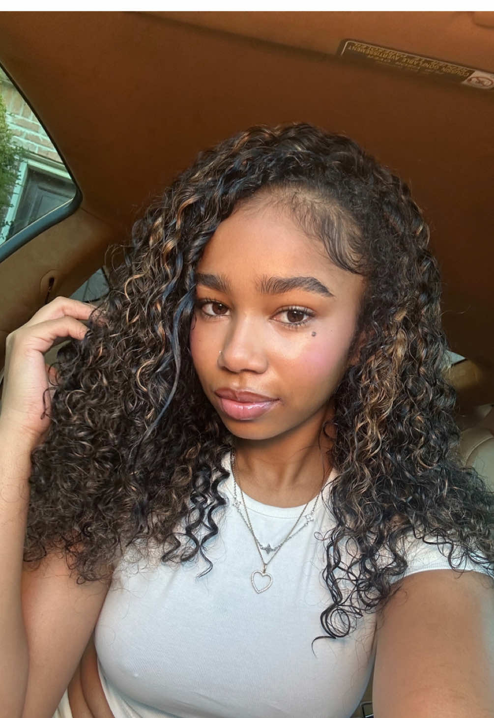 TikTok post by @morgankbs for Wavymy Hair. Caption reads: @Wavymy hair @Wavymyhair #tiktoktopwigs highlights....