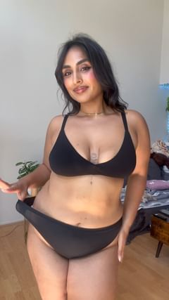 Instagram post by @sharontheclaw for HUHA. Caption reads: [...] to seamless underwear thanks to @wearhuha.....