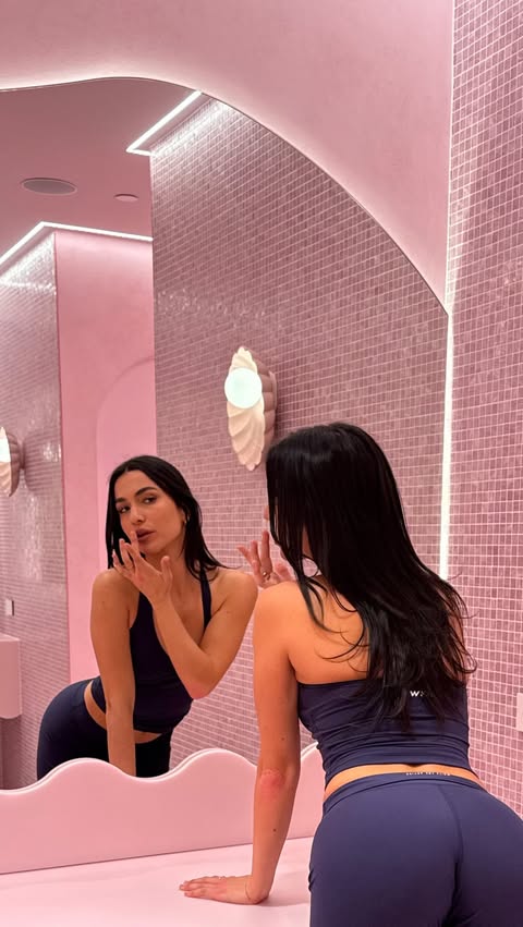 Instagram post by @ttamara.anthonyy for White Fox. Caption reads: dream girls day✨ @whitefoxboutique dc: TAMARAXO.