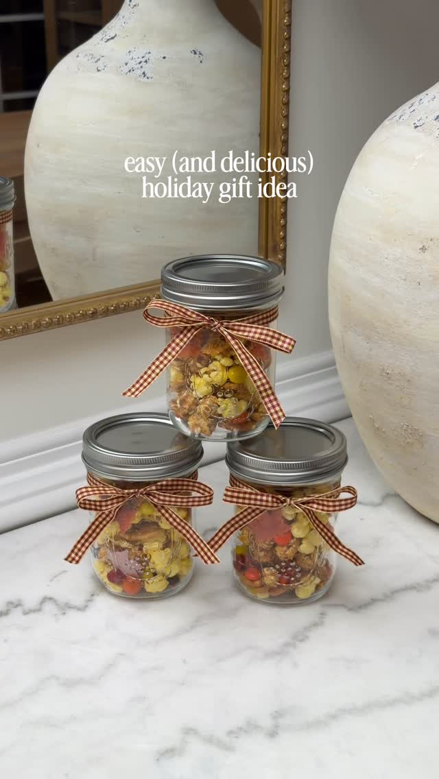 Instagram post by @caroldemauro for Food Lion. Caption reads: [...] jar using all my favorite finds from....