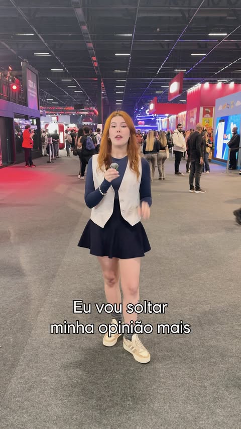 Instagram post by @sahlyn_ for Ubisoft. Caption reads: Ninguém entende de Assassin’s Creed como os fãs....