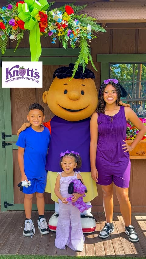 Instagram post by @mr_williamzz for Knott's Berry Farm. Caption reads: [...] enjoy the Boysenberry Festival at....