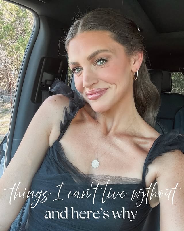 Instagram post by @chelswaterwall for TOPICALS. Caption reads: Can you tell how much I love these things?....