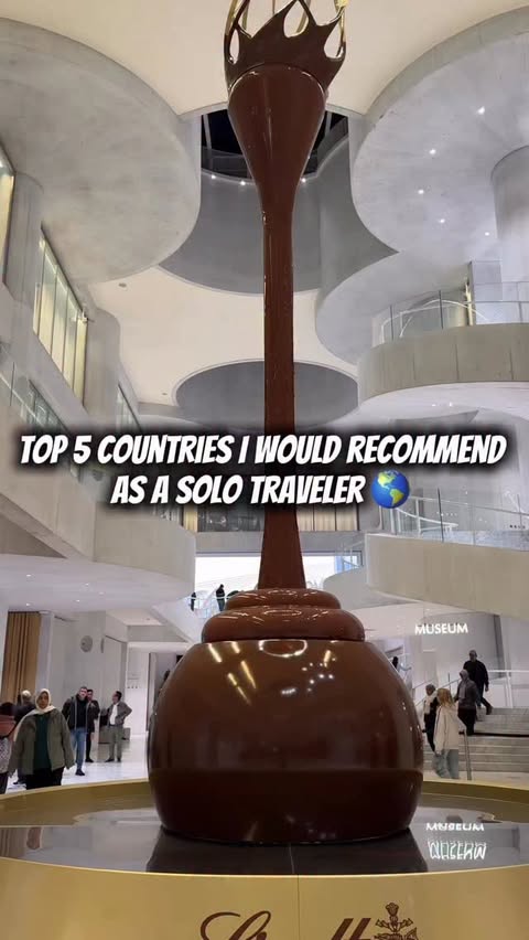 Instagram post by @kawaiiicoco for Rakuten. Caption reads: [...] looking to book accommodations, go with....