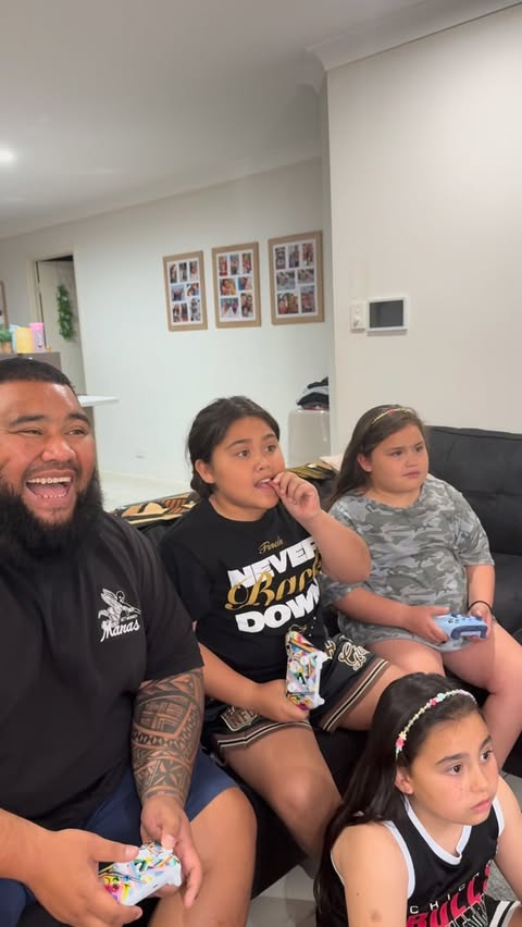 Instagram post by @havea_676 for Xbox. Caption reads: [...] more great games, on more devices with Xbox....