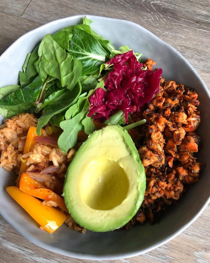 Instagram post by @whatcaitate for organicgirl. Caption reads: Bowls have been the go-to for the last few weeks....