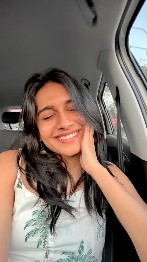 Instagram post by @samyukthaviswanathan for Plum Goodness. Caption reads: GRWM for a brunch with friends✨🎀, taking some....