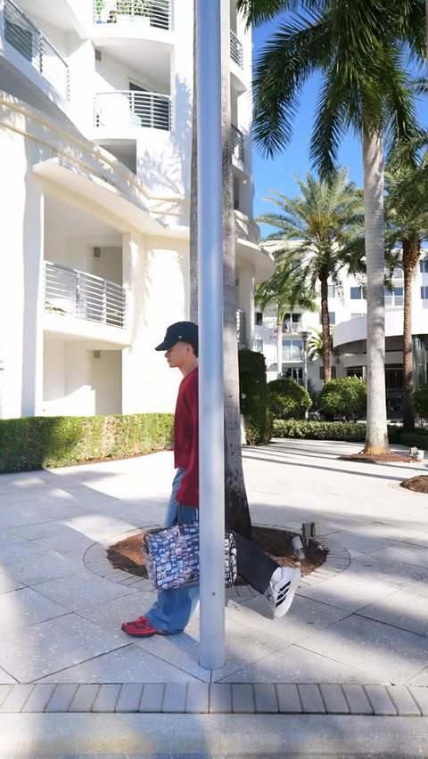 Instagram post by @fashionjfer for True Religion. Caption reads: Pole was a paid actor.