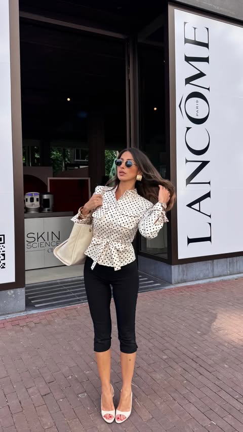 Instagram post by @sasabylopez for Lancôme. Caption reads: [...] escape to discover the science behind....