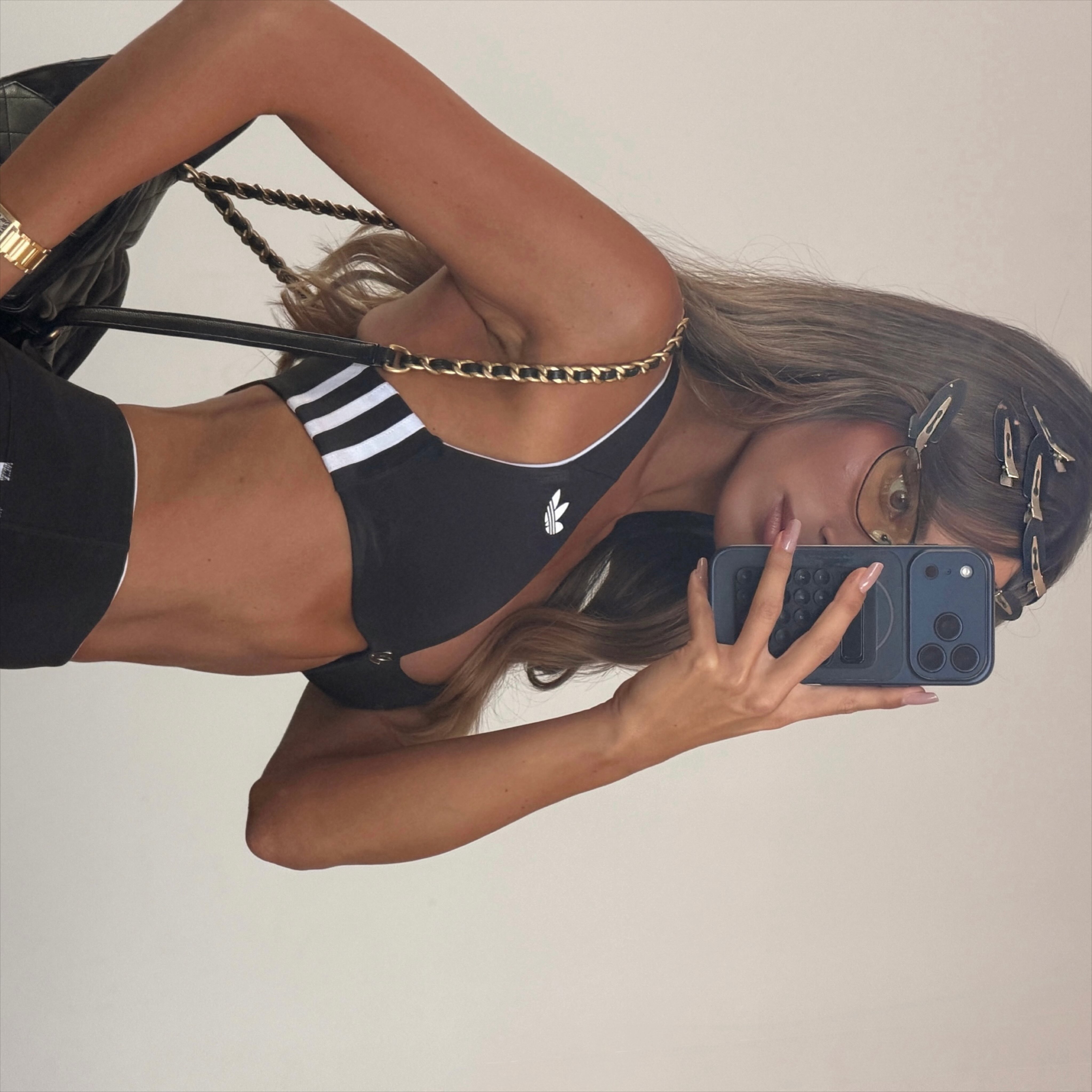 Instagram post by @oriaazran_ for Foot Locker. Caption reads: בשיתוף @footlocker.il 🫶🏽🤍⚽️.