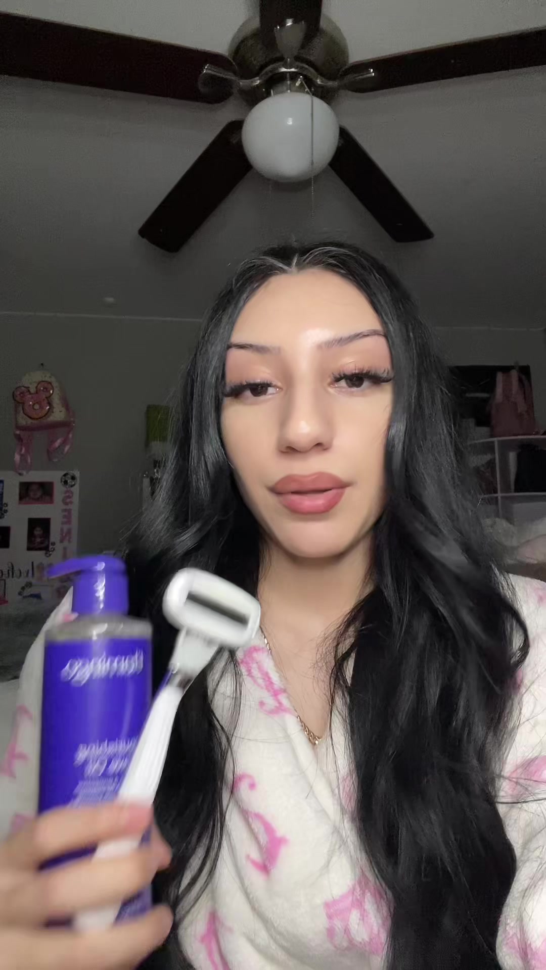 TikTok post by @lowkzgirlfriend for Flamingo. Caption reads: @Flamingo #razor.