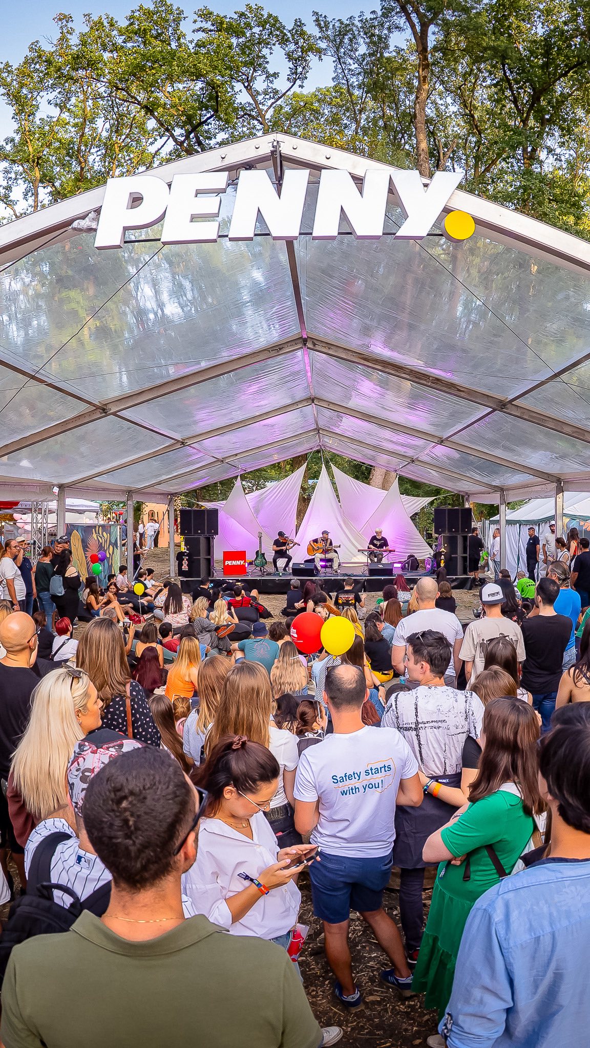 Instagram post by @codrufestival for PENNY Romania. Caption reads: Am trăit împreună clipe de relaxare, am ascultat....