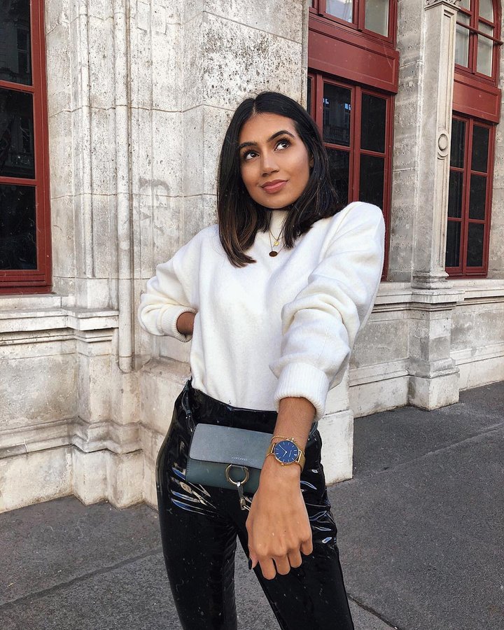 Instagram post by @sonia_dhi for PAUL VALENTINE. Caption reads: Always a sucker for gold jewelry. 💫 wearing my....