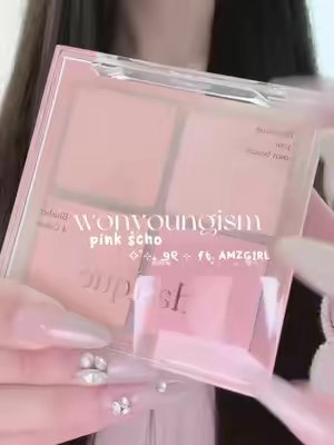 TikTok post by @marsyxs for Amzgirlofficial. Caption reads: Manga Flutter lashes from @amzgirlofficial 💗....